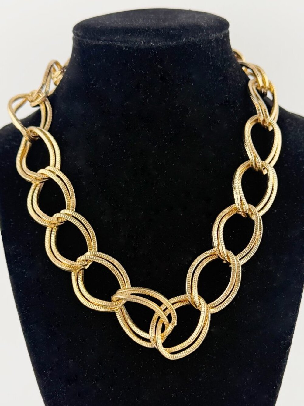 VINTAGE Chunky Gold Textured Double Link Statement Necklace - 18”